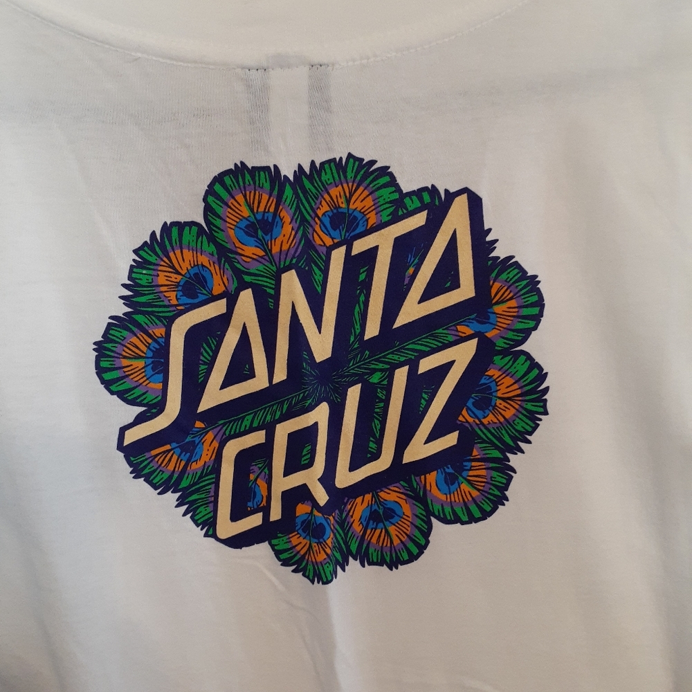 Santa Cruz V-neck tee